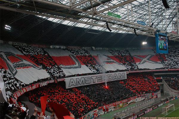 Rood-witte wand in de ArenA