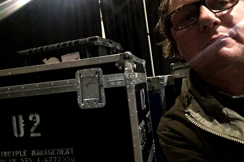U2 backstage